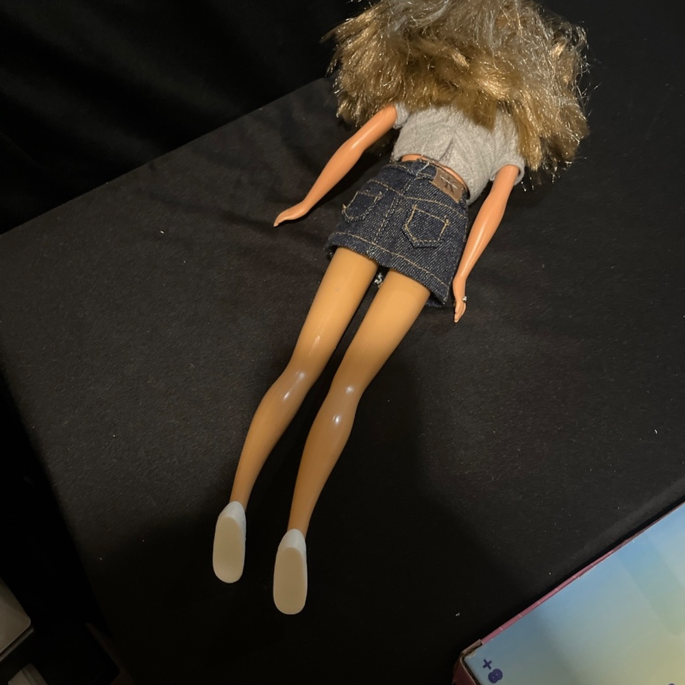 Cute Vintage 1996 Mattel Calvin Klein Jeans Barbie Doll - Picture 4 of 6